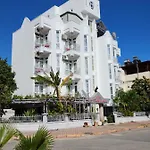 Hotel Kartal 3*